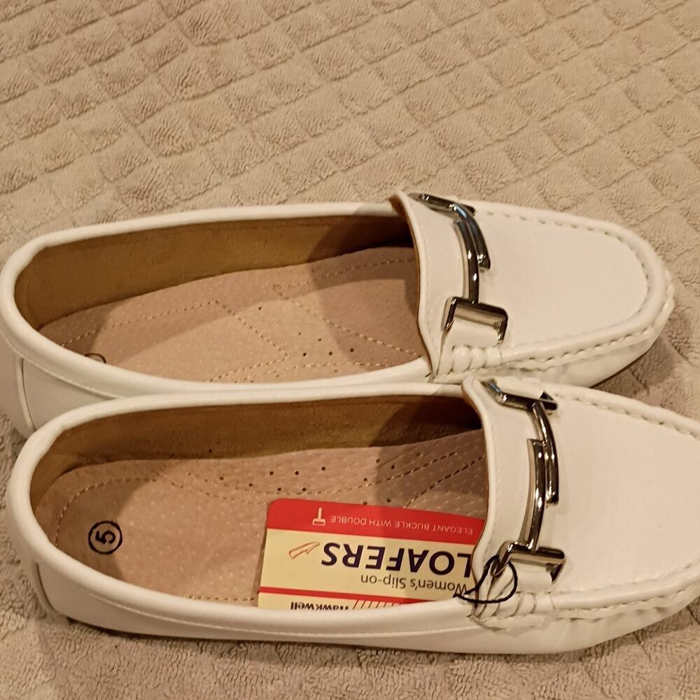 Hawkwell Women’s White Faux Leather Slip-On Loafer Flats Buckle US 5